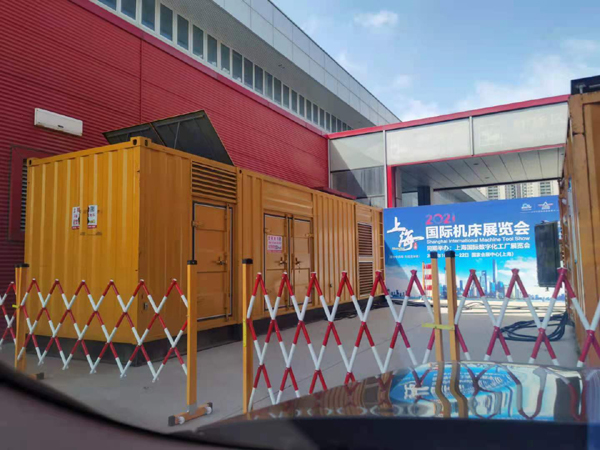 北流出租发电机-柴油发电机和汽油发电机哪个更好一些？