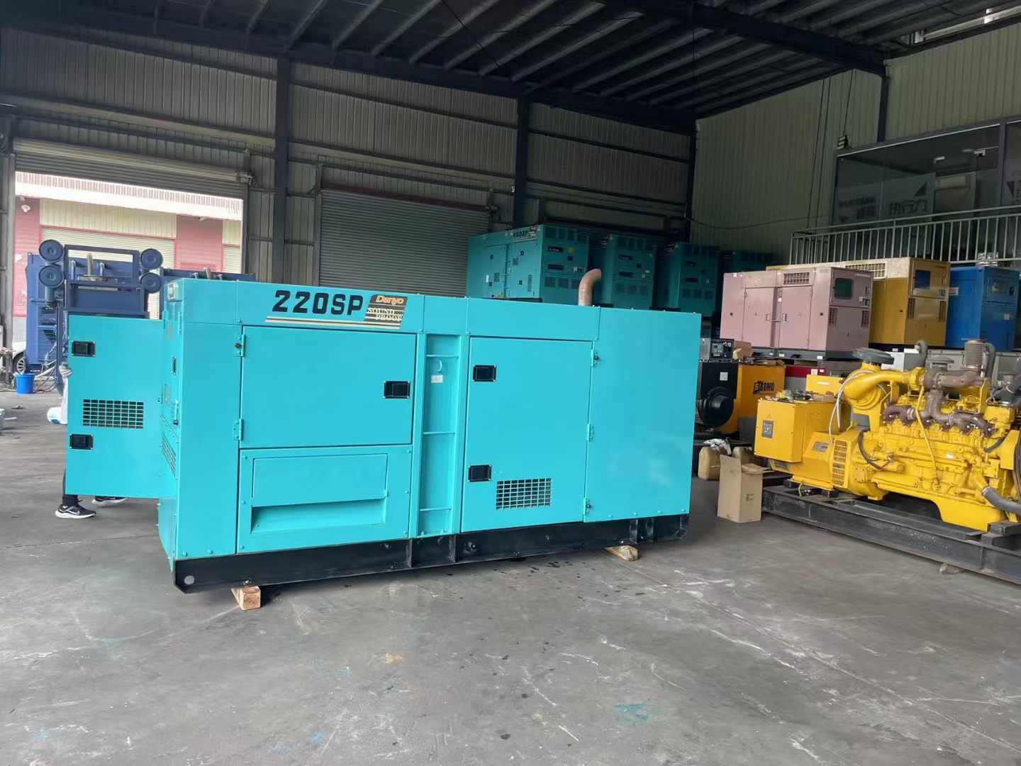 北流800kW 柴油发电机的输出电流波动范围是多少？