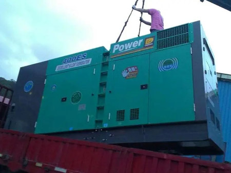 北流柴油发电机组转速不稳定时，如何对发动机进行维护？