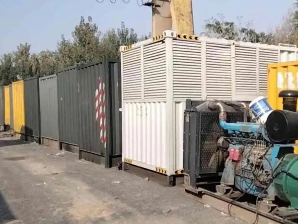 北流200KW柴油发电机机组每小时油耗是多少？